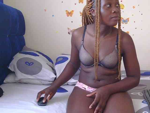 SweetCoochie22 webcam
