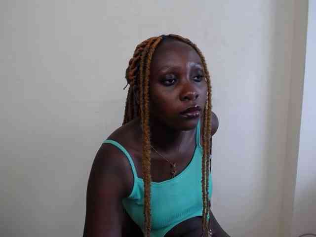 SweetCoochie22 webcam