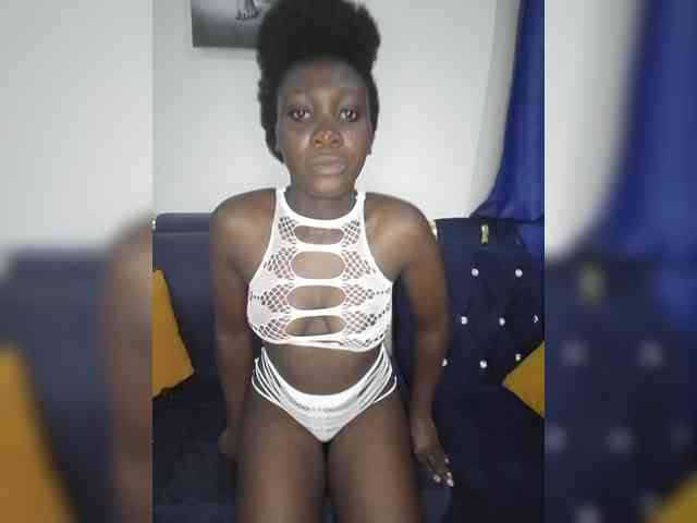 SweetCoochie22 webcam