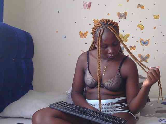 SweetCoochie22 webcam