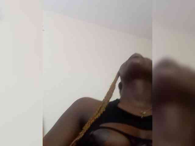 SweetCoochie22 webcam