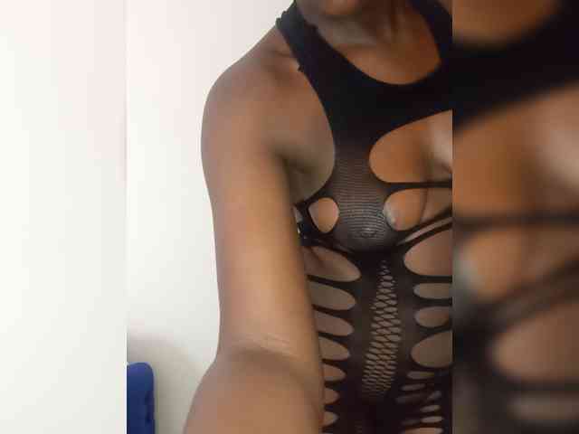 SweetCoochie22 webcam