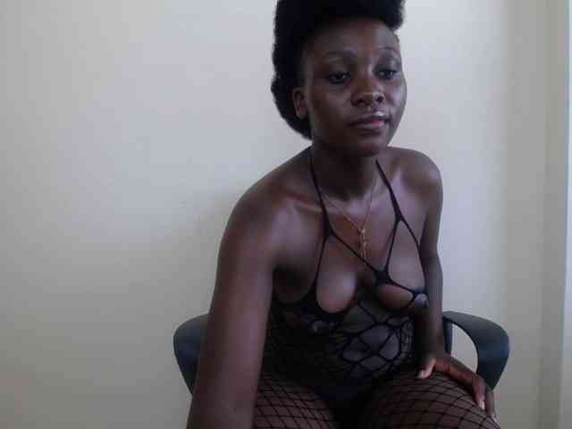 SweetCoochie22 webcam