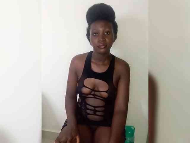 SweetCoochie22 webcam