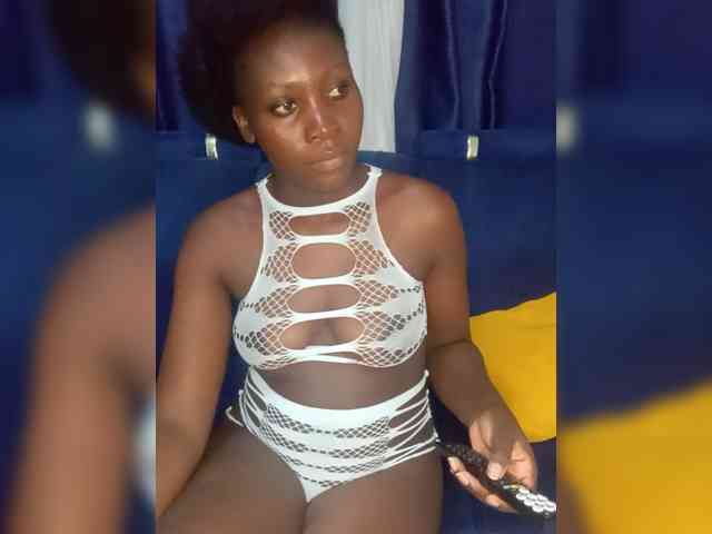SweetCoochie22 webcam