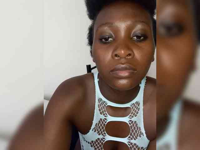 SweetCoochie22 webcam
