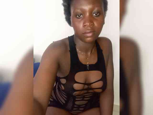 SweetCoochie22 webcam