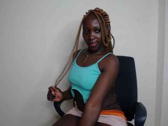 SweetCoochie22 webcam