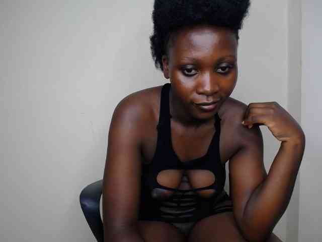 SweetCoochie22 webcam