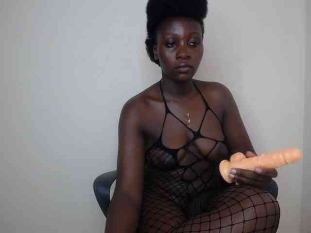 SweetCoochie22 webcam