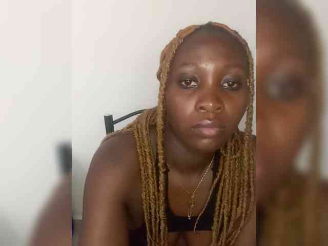 SweetCoochie22 webcam