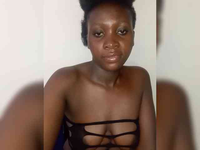 SweetCoochie22 webcam