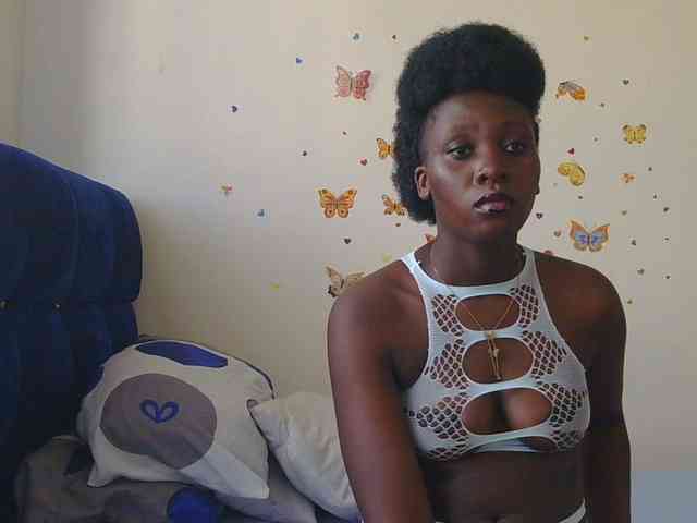 SweetCoochie22 webcam