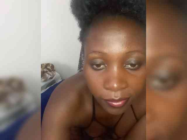 SweetCoochie22 webcam