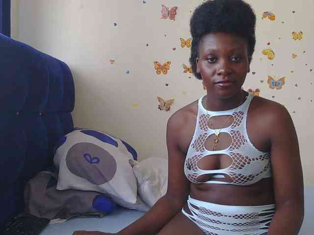 SweetCoochie22 webcam