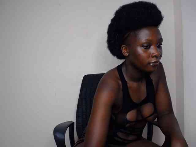 SweetCoochie22 webcam