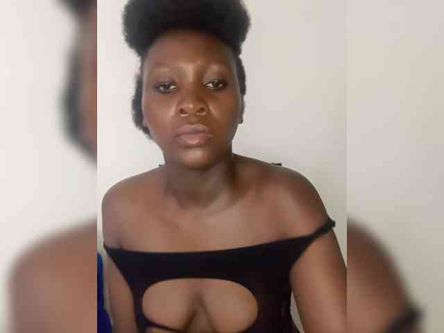SweetCoochie22 webcam
