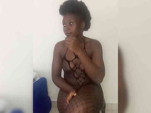 SweetCoochie22 webcam