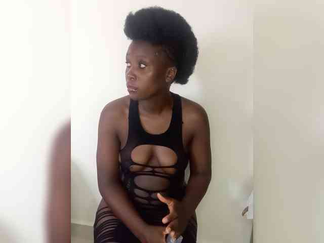 SweetCoochie22 webcam