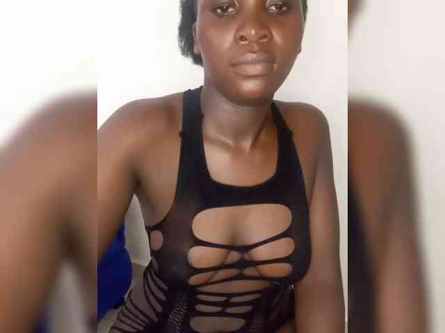SweetCoochie22 webcam