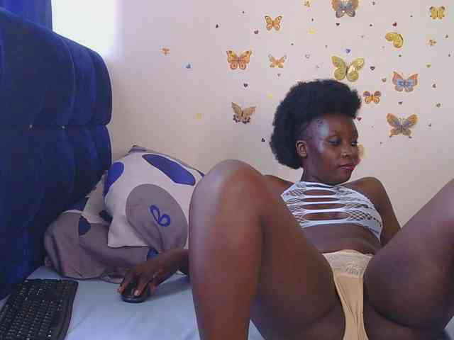 SweetCoochie22 webcam
