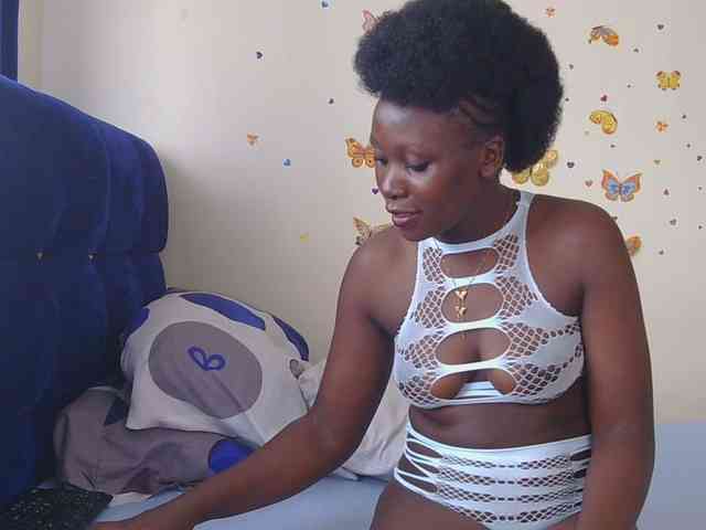 SweetCoochie22 webcam