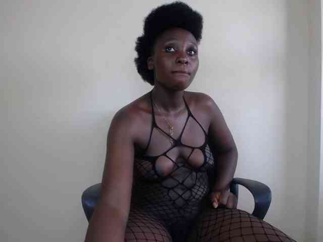 SweetCoochie22 webcam