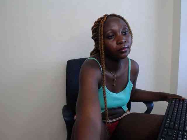 SweetCoochie22 webcam