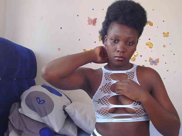 SweetCoochie22 webcam