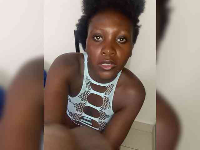 SweetCoochie22 webcam