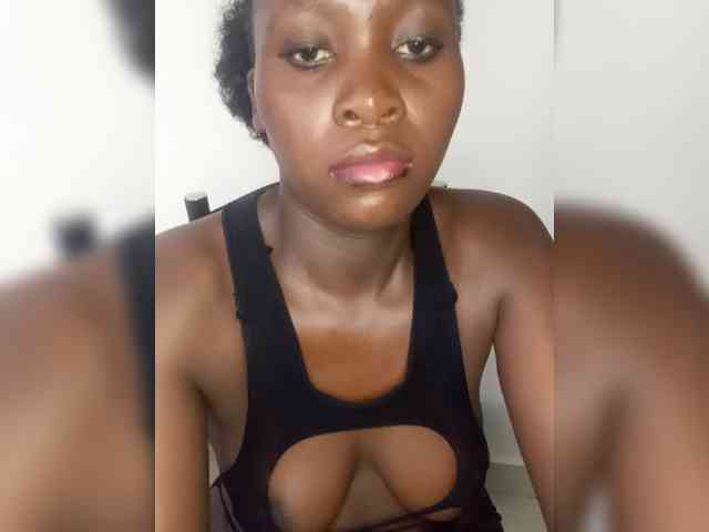 SweetCoochie22 webcam