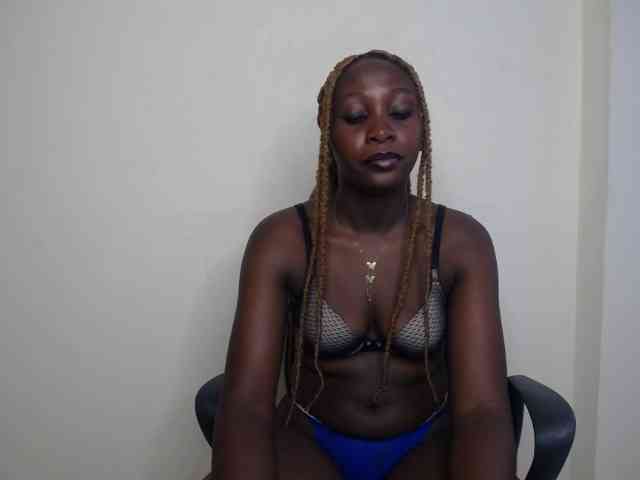 SweetCoochie22 webcam