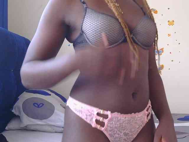 SweetCoochie22 webcam