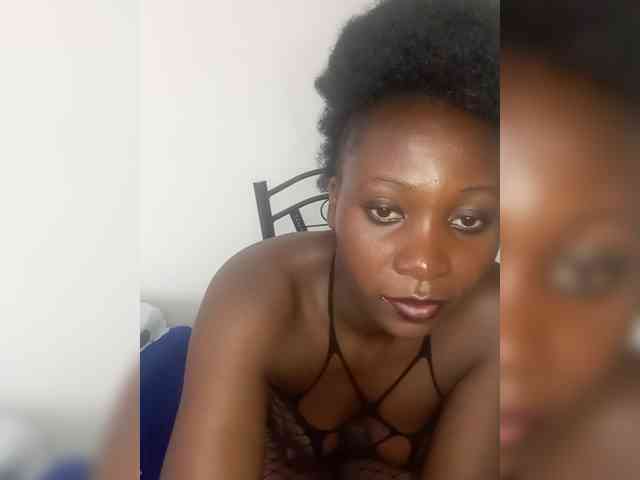 SweetCoochie22 webcam