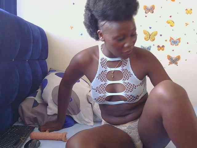 SweetCoochie22 webcam