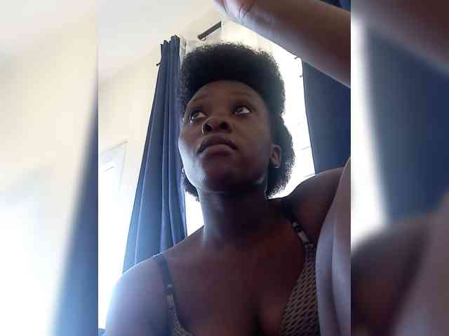 SweetCoochie22 webcam