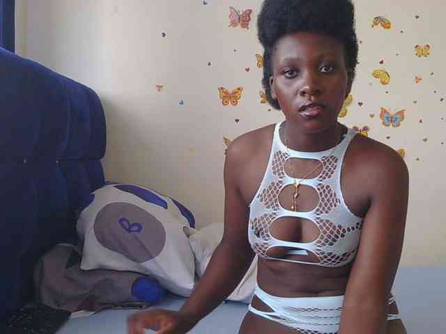 SweetCoochie22 webcam