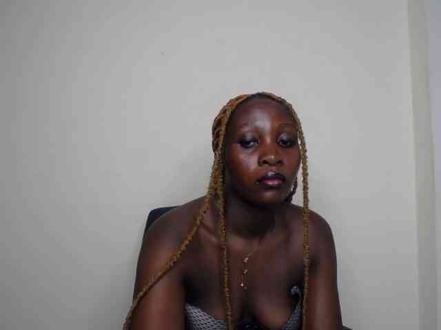 SweetCoochie22 webcam