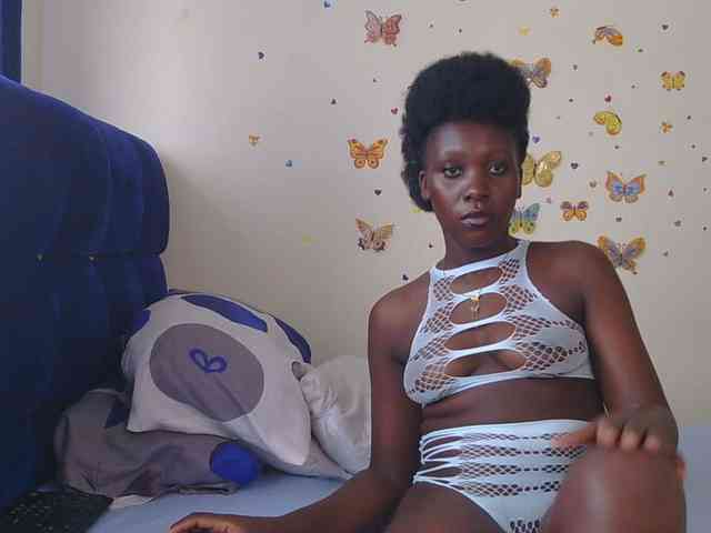 SweetCoochie22 webcam