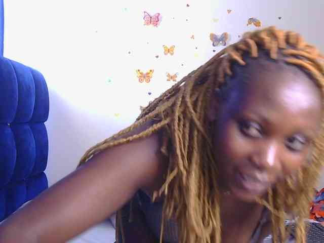 SweetCoochie22 webcam