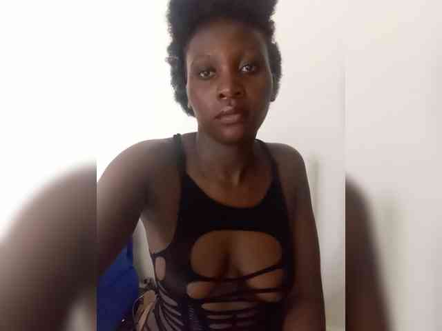 SweetCoochie22 webcam