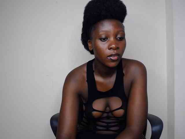 SweetCoochie22 webcam