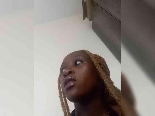 SweetCoochie22 webcam