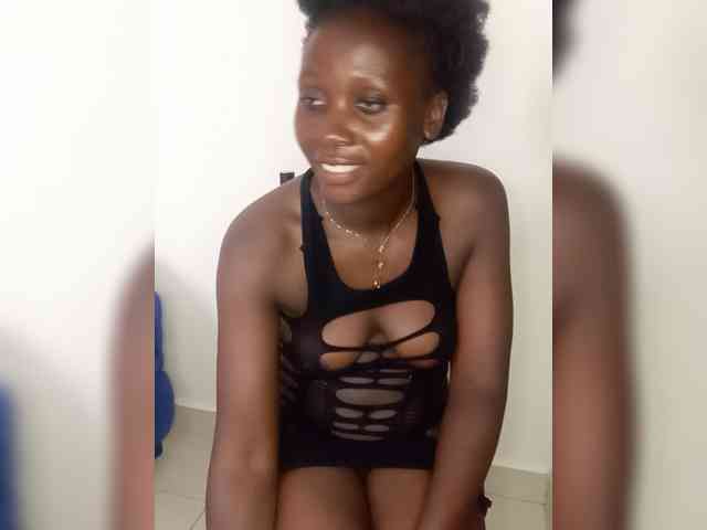 SweetCoochie22 webcam