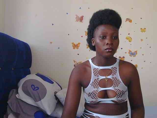 SweetCoochie22 webcam