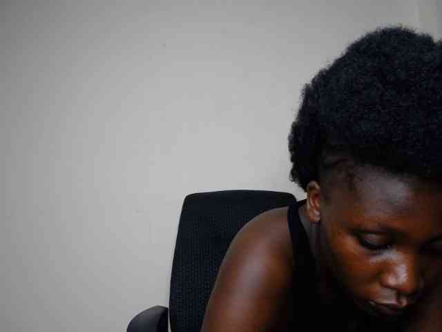 SweetCoochie22 webcam