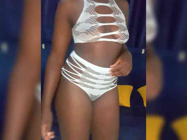 SweetCoochie22 webcam