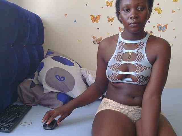 SweetCoochie22 webcam