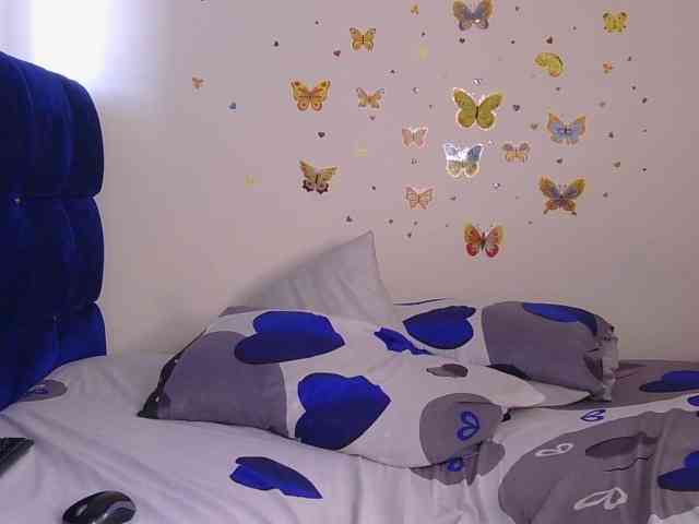 SweetCoochie22 webcam
