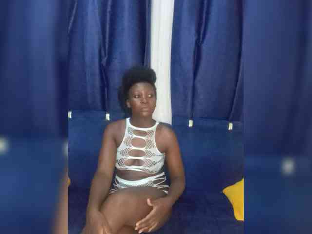 SweetCoochie22 webcam